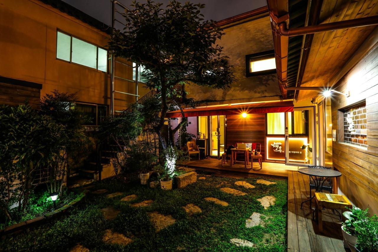 Haengok Guesthouse Jeonju Bagian luar foto