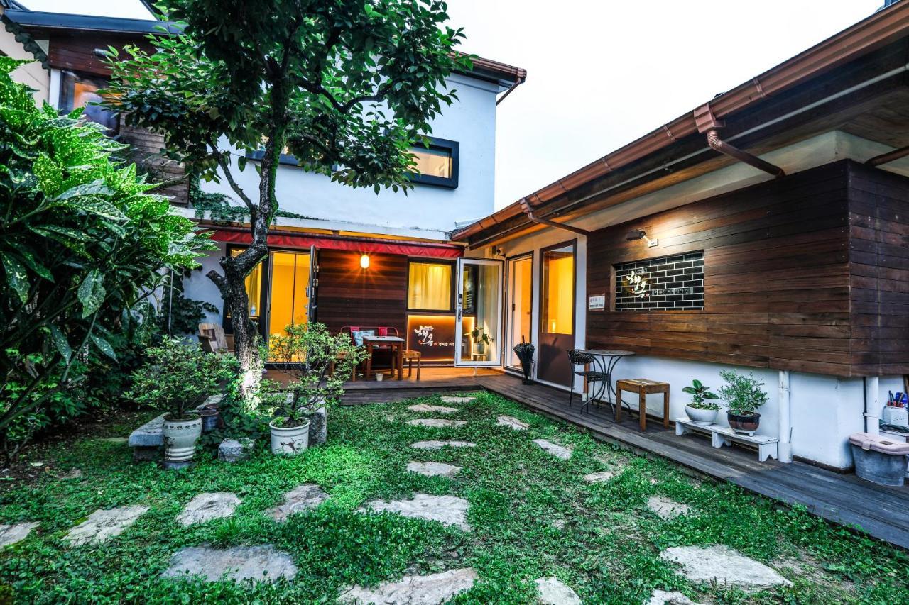 Haengok Guesthouse Jeonju Bagian luar foto