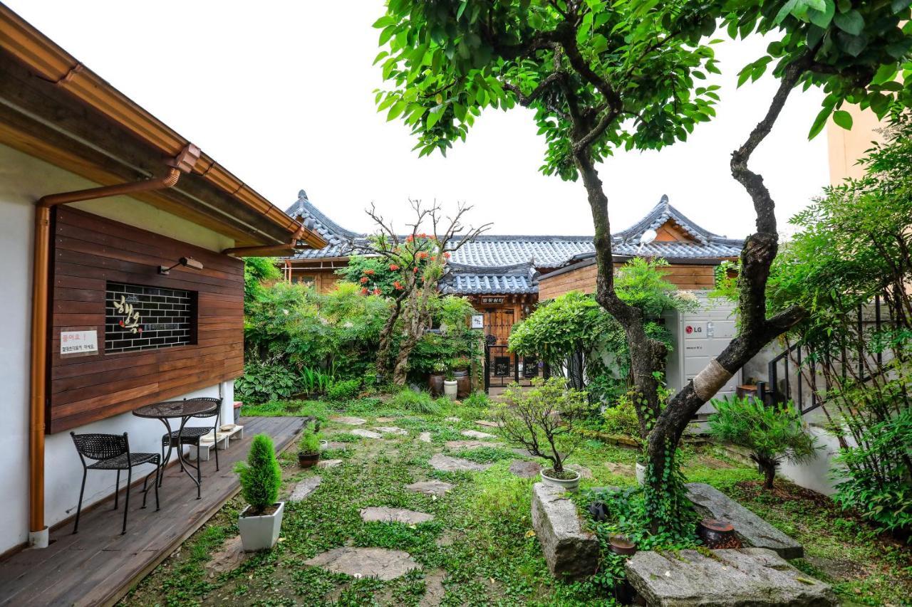 Haengok Guesthouse Jeonju Bagian luar foto