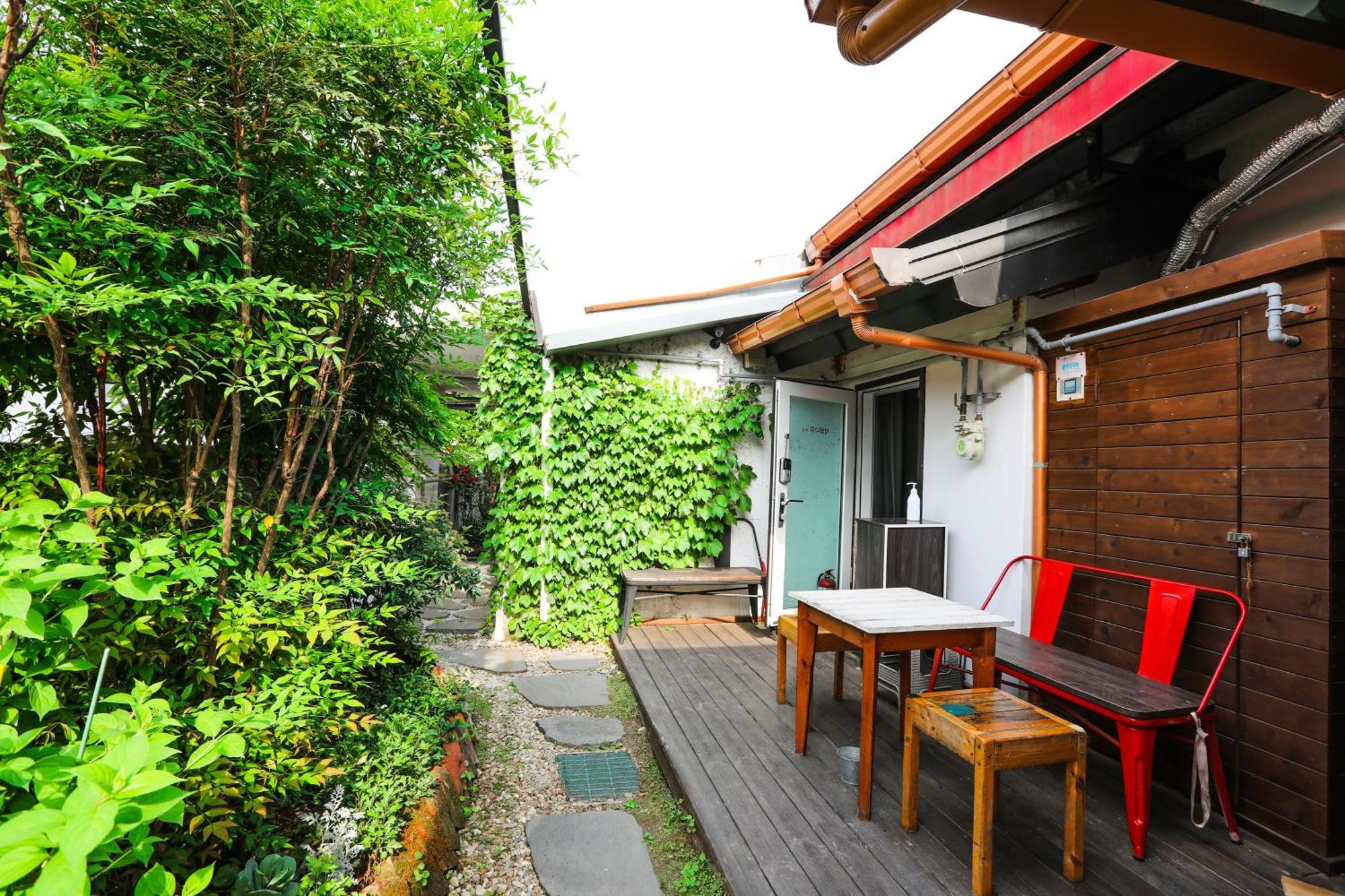 Haengok Guesthouse Jeonju Bagian luar foto